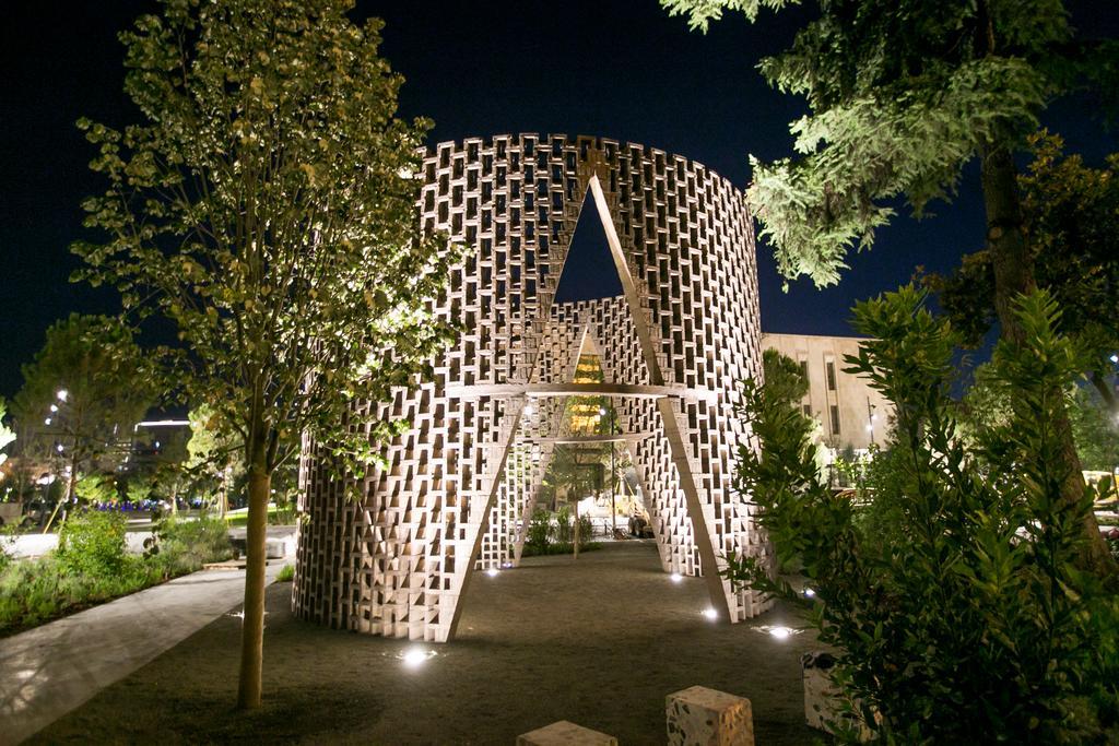 Tirana International Hotel & Conference Center Exterior photo